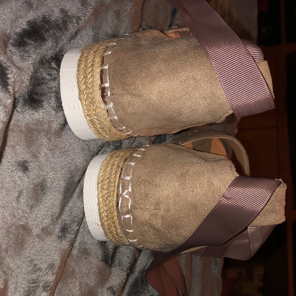 Shoes! - Picture 4 of 7